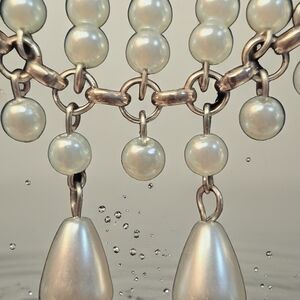 Elegant Pearl Drop Necklace